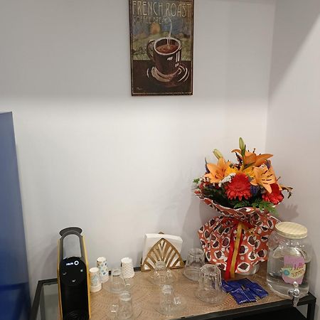 קוסטה דה קפאריקה Plaza Caparica Hostel מראה חיצוני תמונה