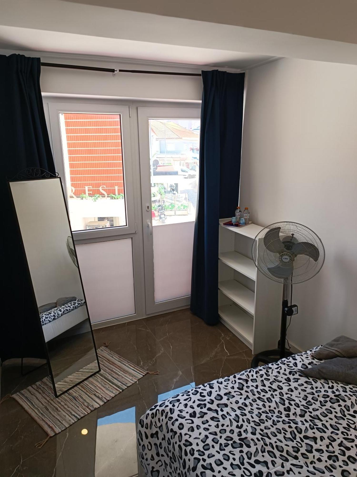 קוסטה דה קפאריקה Plaza Caparica Hostel מראה חיצוני תמונה