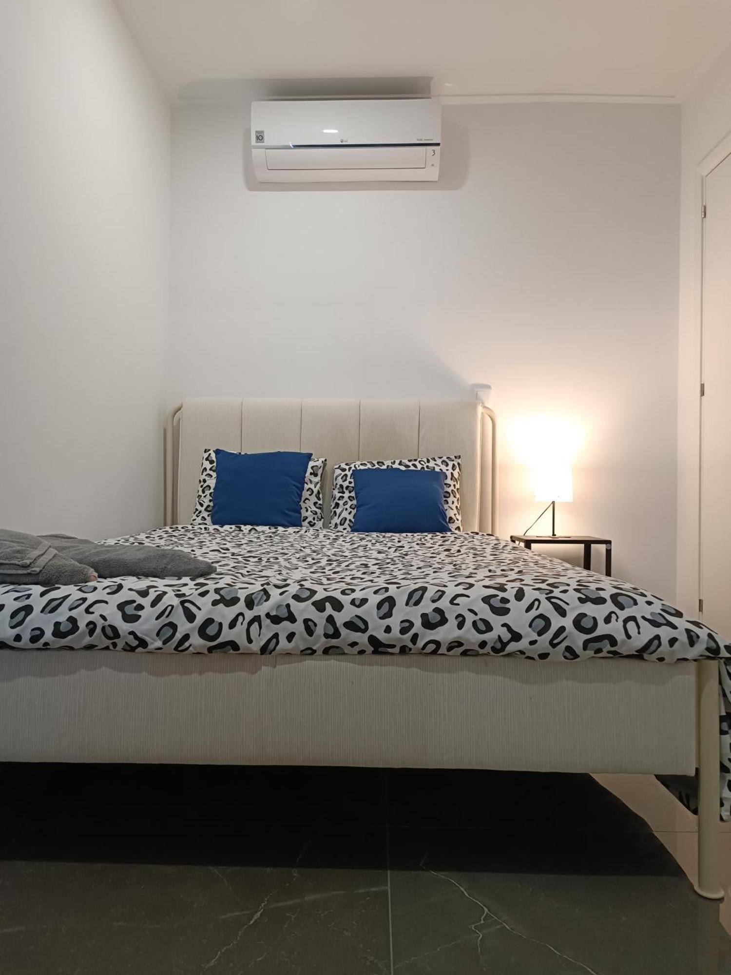 קוסטה דה קפאריקה Plaza Caparica Hostel מראה חיצוני תמונה