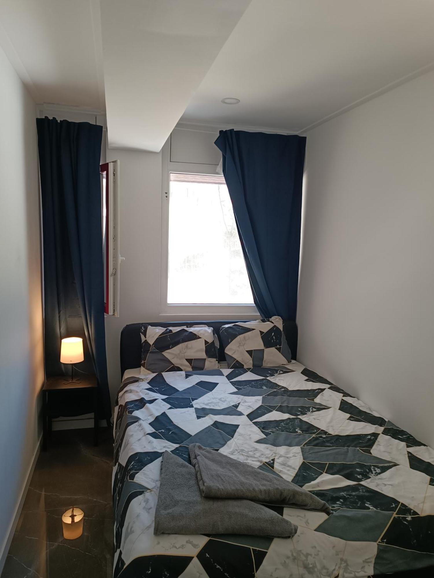קוסטה דה קפאריקה Plaza Caparica Hostel מראה חיצוני תמונה