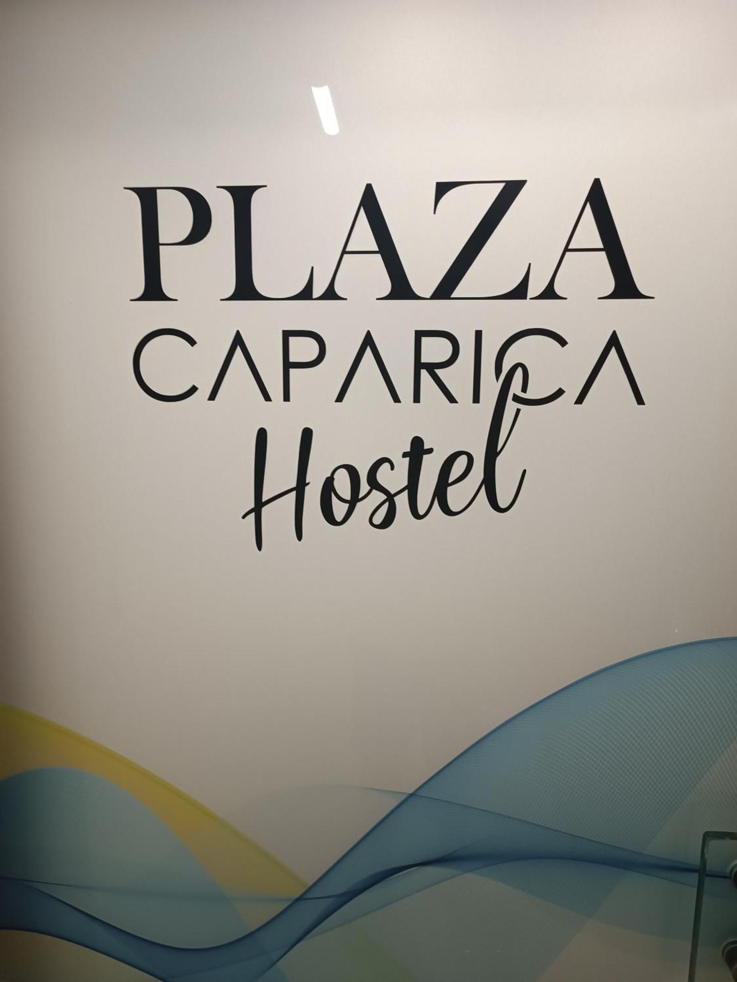קוסטה דה קפאריקה Plaza Caparica Hostel מראה חיצוני תמונה