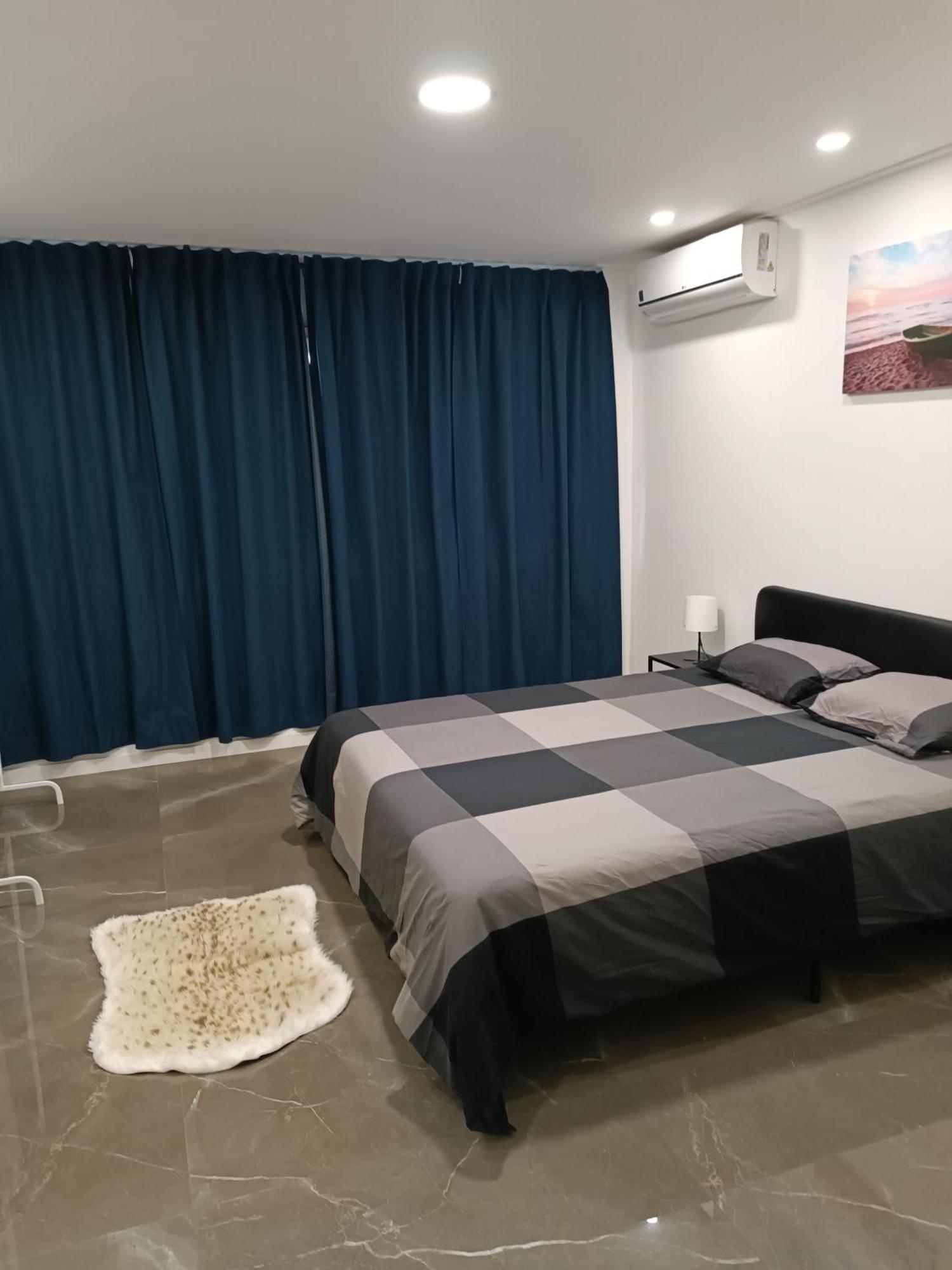 קוסטה דה קפאריקה Plaza Caparica Hostel מראה חיצוני תמונה