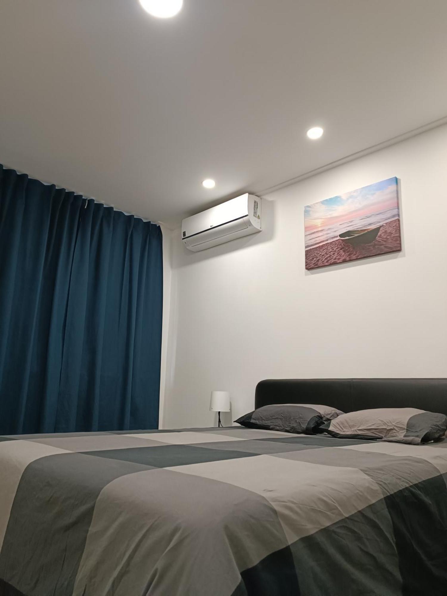 קוסטה דה קפאריקה Plaza Caparica Hostel מראה חיצוני תמונה