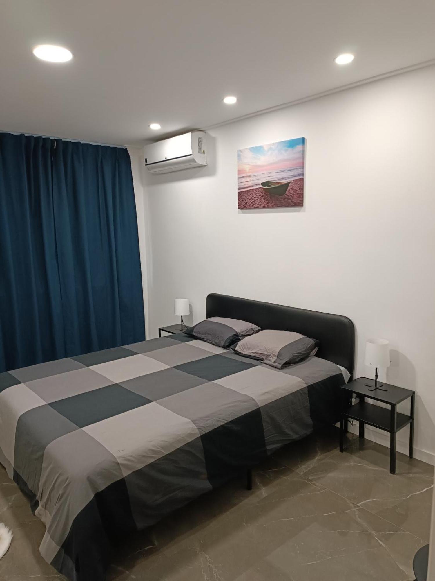 קוסטה דה קפאריקה Plaza Caparica Hostel מראה חיצוני תמונה