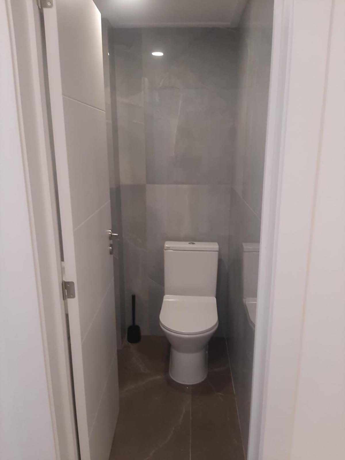 קוסטה דה קפאריקה Plaza Caparica Hostel מראה חיצוני תמונה
